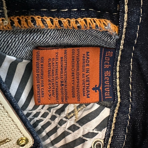 Rock Revival Jean Shorts - Betty Cut - Picture 13 of 16